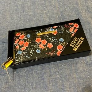 Steve Madden wallet